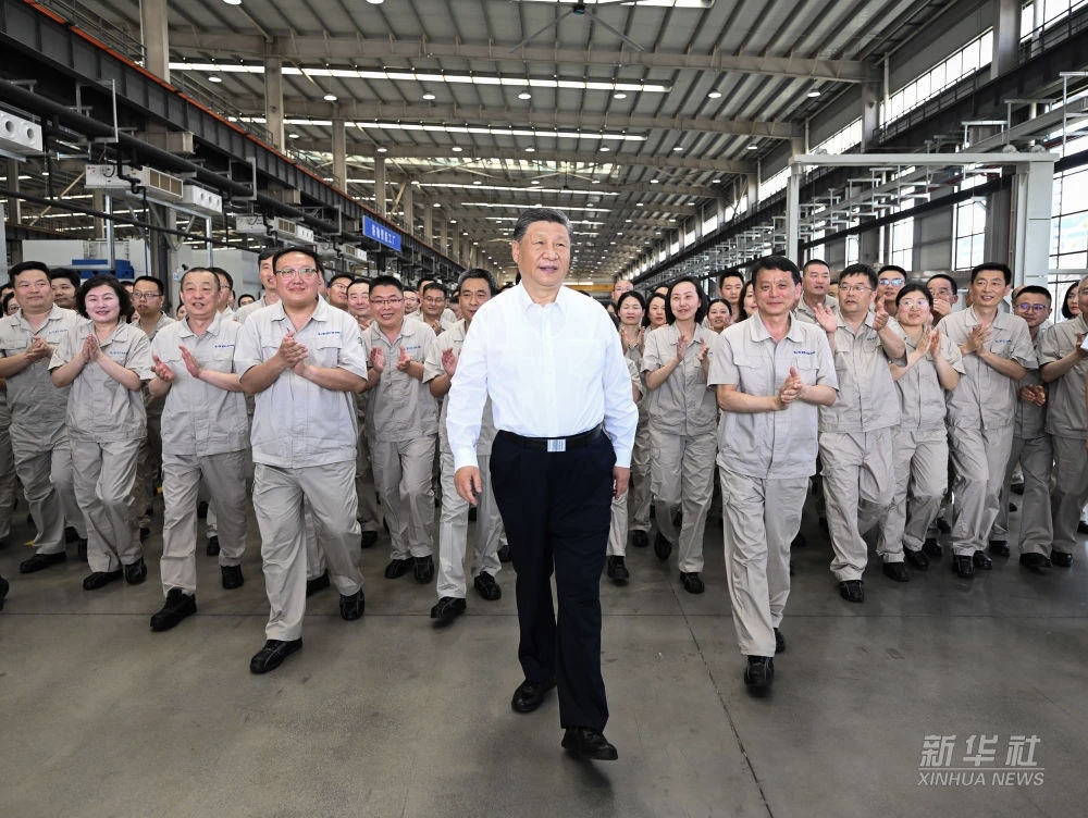 習(xí)近平在河南洛陽市考察調(diào)研